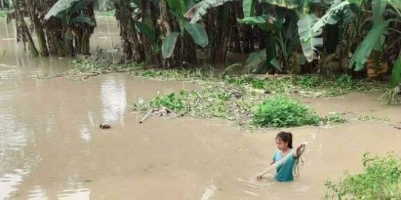 Kenalkan Gloria, Gadis Berparas Ayu asal Bolmong yang Tak Minder Menjala Ikan