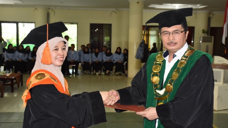 Menag Lantik Nyayu Khodijah, Rektor Perempuan Pertama UIN Raden Fatah Palembang