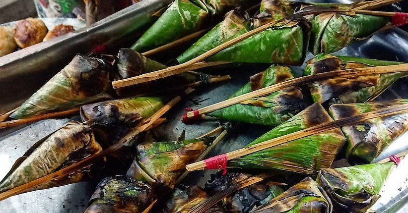 5 Makanan Khas Pontianak Terenak, Nomor 4 Ada Kue Dibungkus dengan Daun Langka