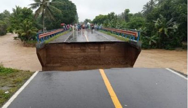 Jembatan Kosio Ambles, Jalan Penghubung Bolmong dan Bolsel Putus