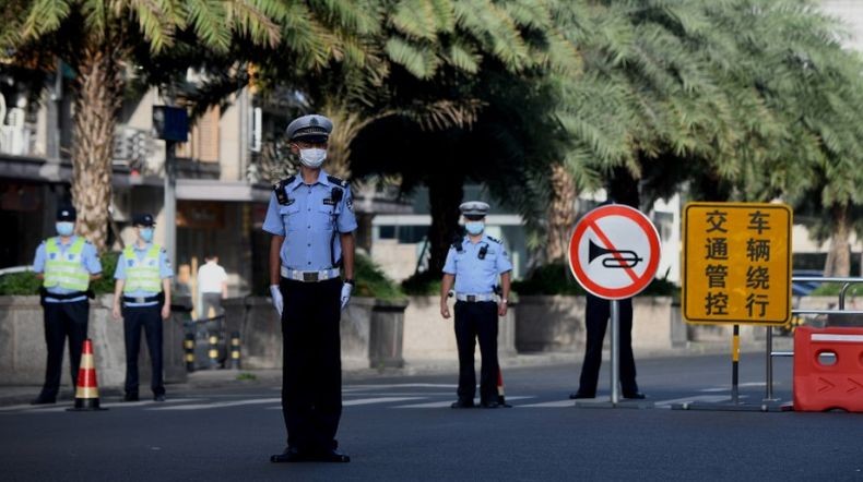 Bendera Diturunkan, Konsulat AS di Chengdu China Resmi Ditutup