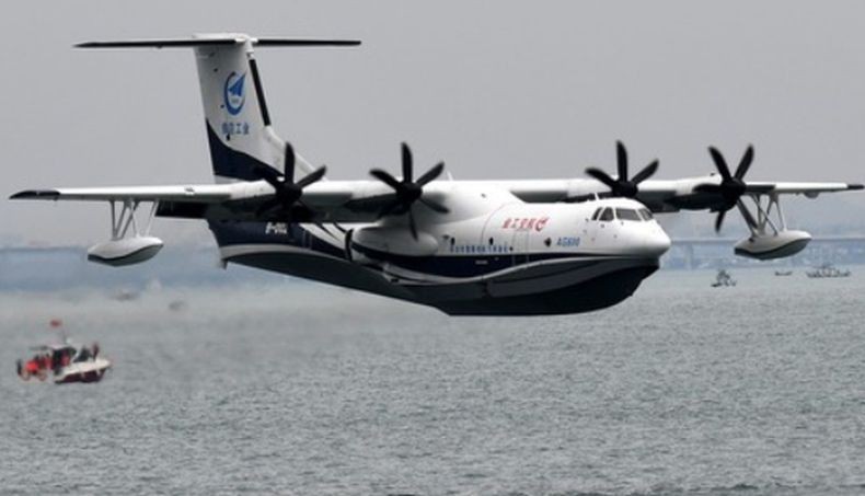 China Sukses Uji Coba Pesawat Amfibi Terbesar di Dunia AG600