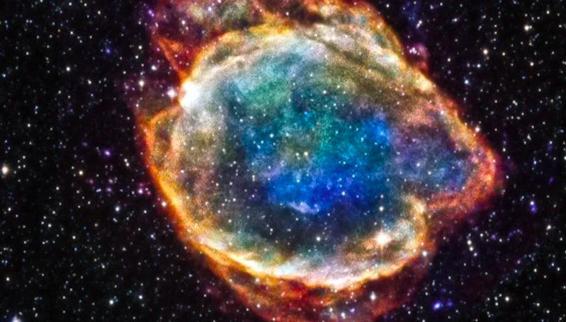 Astronom Deteksi Kilatan Cahaya Aneh Selama Supernova untuk Kedua Kalinya