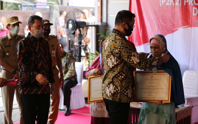 Kemensos Targetkan 1 Juta Keluarga Penerima Bansos PKH Bisa Mandiri