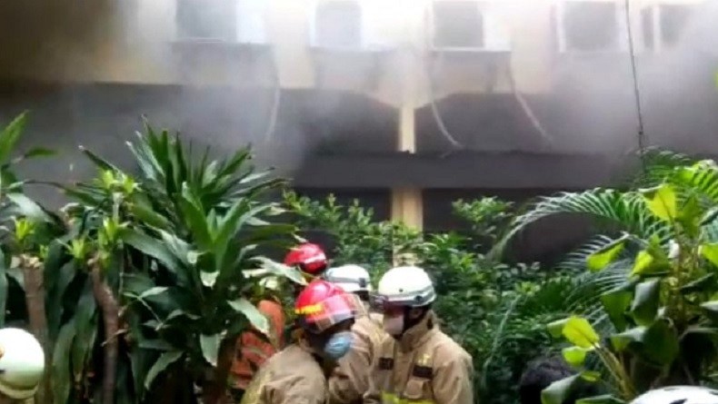 Asap Tebal di Gedung Radiologi RS Polri Kramat Jati Diduga karena Korsleting Listrik