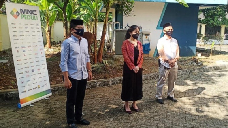 MNC Peduli Serahkan Hewan Kurban untuk Warga Kelurahan Rawa Barat Kebayoran Baru