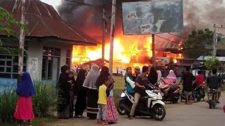 Pasar Sentral Lamasi Luwu Terbakar, Diduga akibat Pembakaran Sampah
