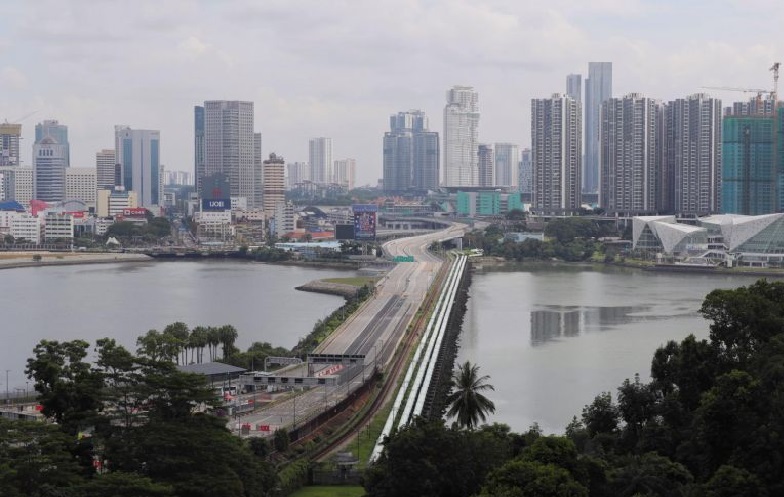Pelajar Malaysia Terpaksa Kembali ke Singapura Jalan Kaki Seberangi Causeway