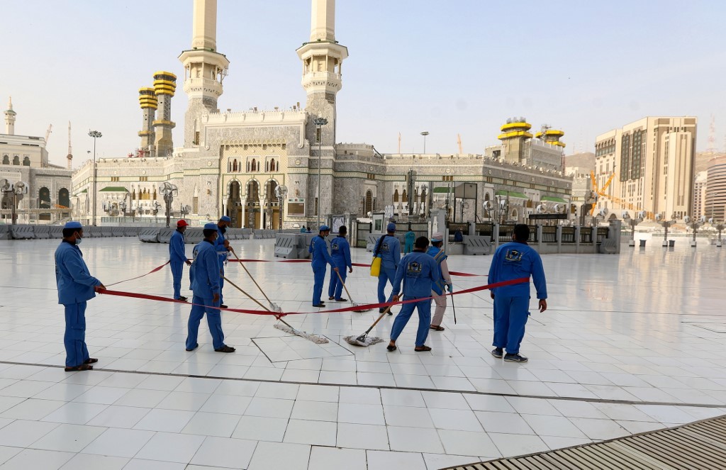 Musim Haji, Masjidil Haram Dibersihkan dengan 54.000 Liter Disinfektan Setiap Hari