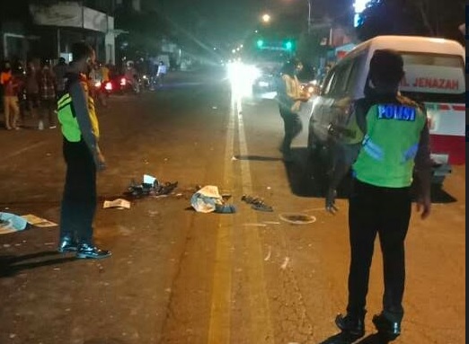 Tragis, Driver Ojol di Gresik Tewas Ditabrak Mobil saat Mengantar Order Makanan