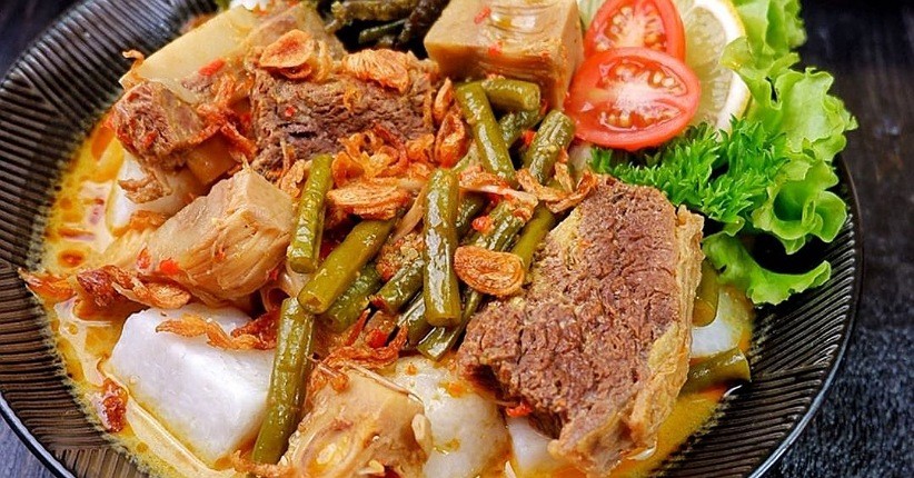 Mencicipi Ketupat Sayur Padang Iga Sapi, Lezat Pakai Resep Bumbu Minang