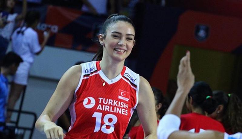 Tatyana Demyanova Minggir Dulu, Ini Zehra Gunes Pevoli Cantik asal Turki