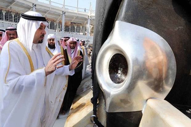 Umat Muslim Dunia Bakal Bisa Sentuh Batu Hajar Aswad di Makkah dari Rumah, Bagaimana Bisa?
