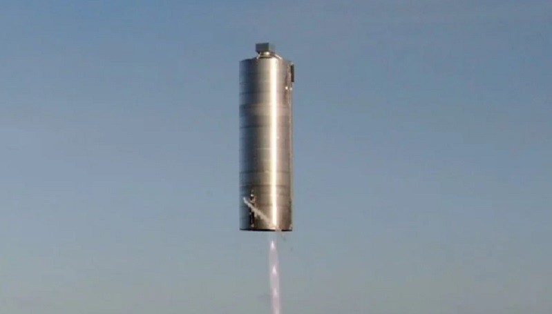 SpaceX Sukses Uji Terbang Prototype Starship