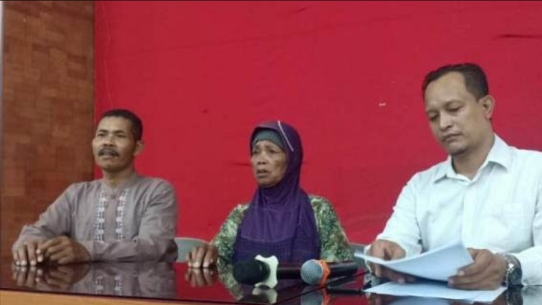 Menangkan Gugatan Kepemilikan Sawah di PTUN, Nenek Buta Huruf Ini Menangis Haru