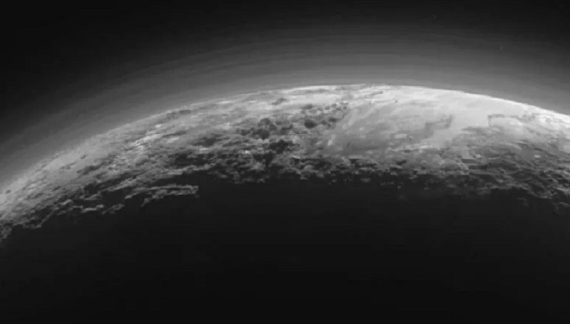 Gletser Metana dan Nitrogen di Pluto Membesar karena Perubahan Suhu