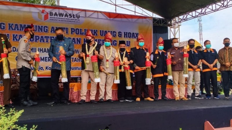 Jelang Pilkada, Bawaslu OKU Luncurkan Kampung Antipolitik Uang dan Hoaks