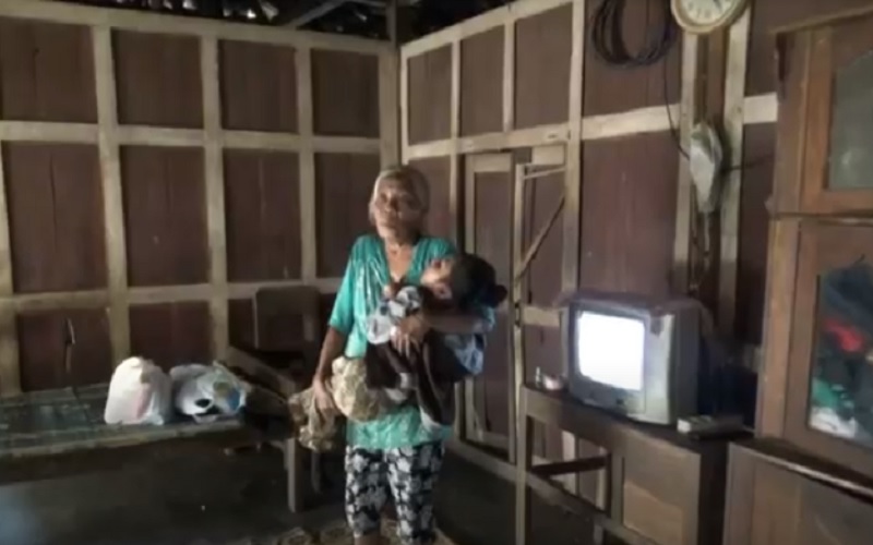  Kisah Pilu, Pasangan Lansia Miskin di Gunungkidul Rawat Cucu yang Lumpuh 