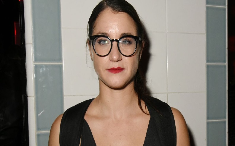 Tampil Tanpa Busana di bawah Patung Bunda Maria, Artis Prancis Didenda Puluhan Juta Rupiah