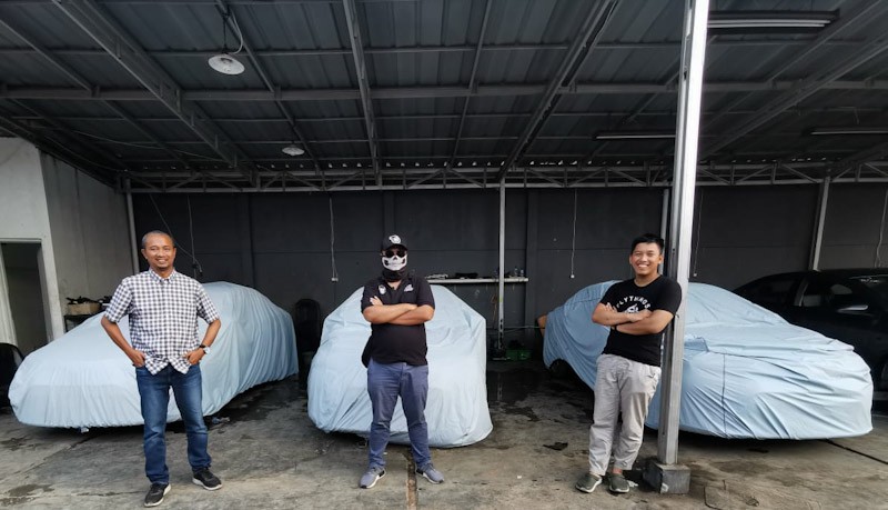 3 Youtuber Ini Ditantang Modifikasi Mobil Bekas Taksi dengan Waktu dan Dana Dibatasi