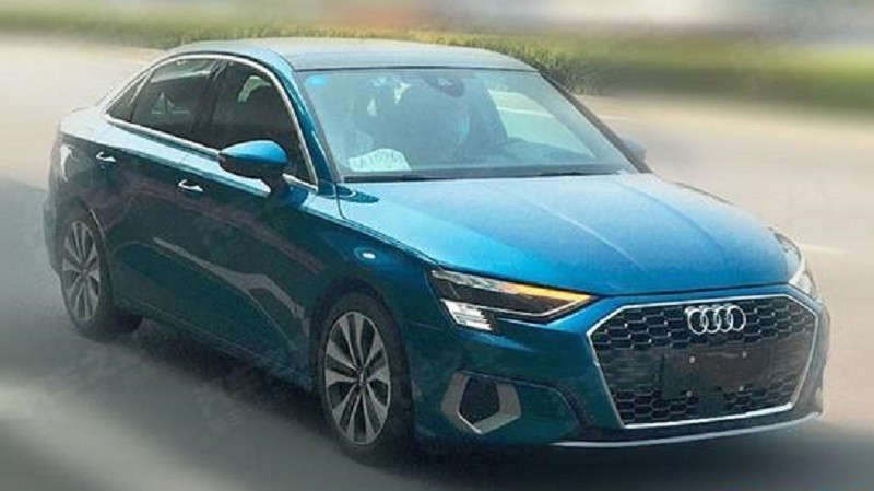 Audi A3 Versi Long Wheelbase Tertangkap Kamera Sedang Diuji Coba