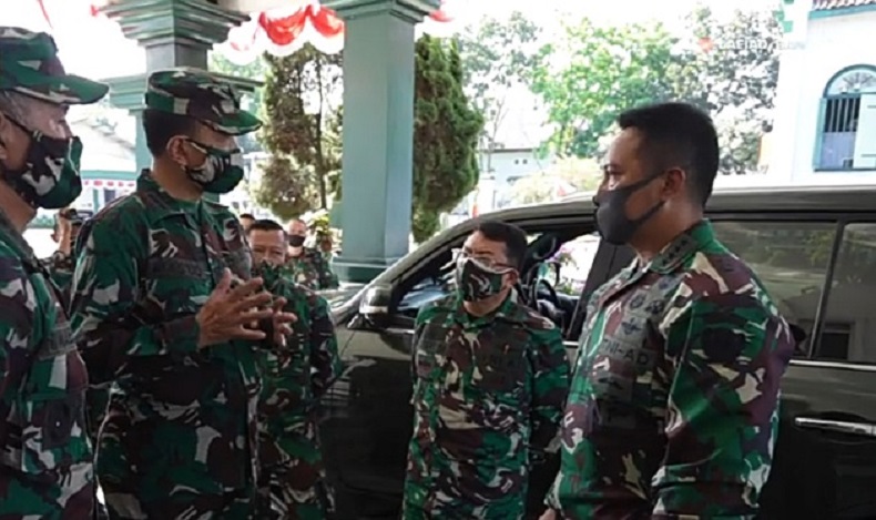 KSAD Tinjau Kesiapan Produksi Vaksin Uji Klinis di Lafiad Bandung