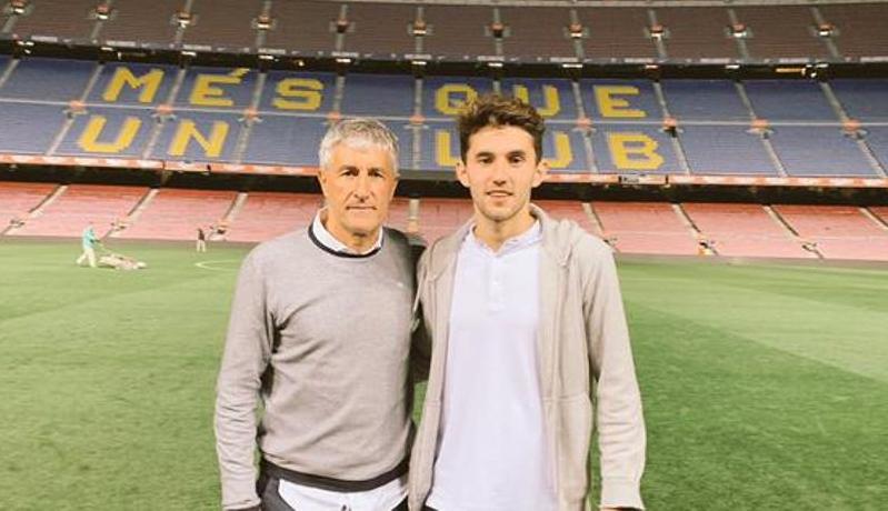 Penasaran dengan Masa Depan Quique Setien, sang Anak Curhat ke Sapi