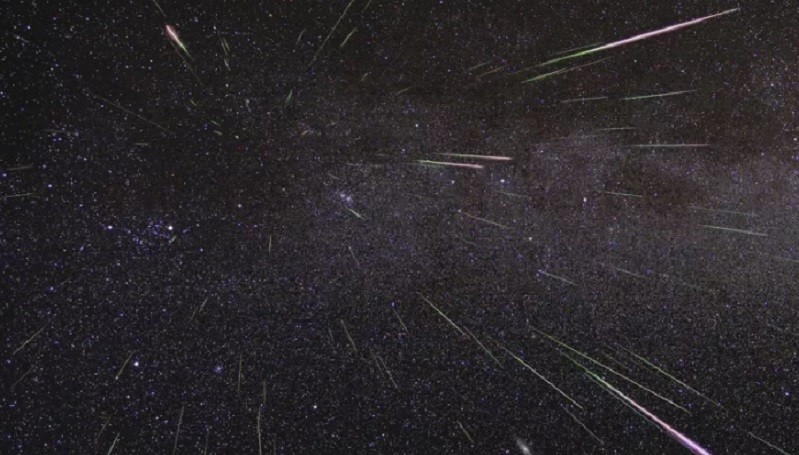 Puncak Hujan Meteor Perseid Terjadi Malam Ini