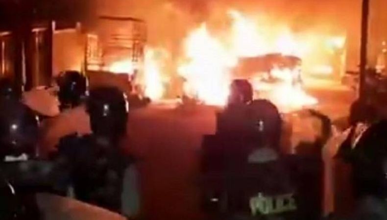 Nabi Muhammad Dihina, Ribuan Orang Bentrok dengan Polisi di India Tewaskan 2 Orang