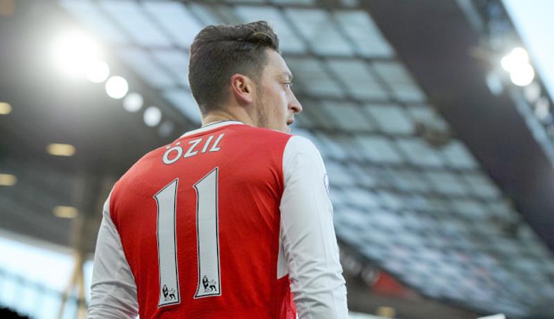 Mesut Ozil Ogah Gajinya Dipotong, Ini Alasannya
