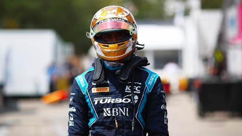 Retak Tulang Belakang, Sean Gelael Absen pada Sprint Race di Sirkuit Catalunya