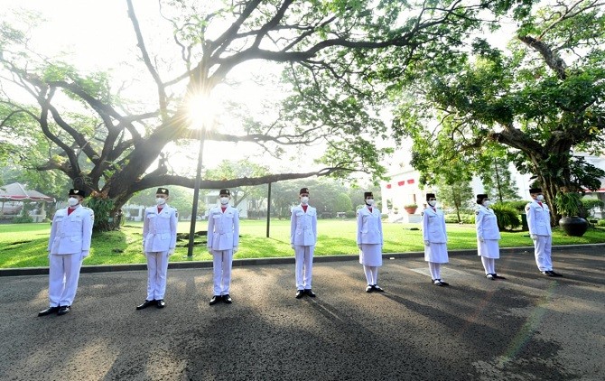 Ini Tim Pembawa Baki Upacara Kemerdekaan HUT ke-75 RI