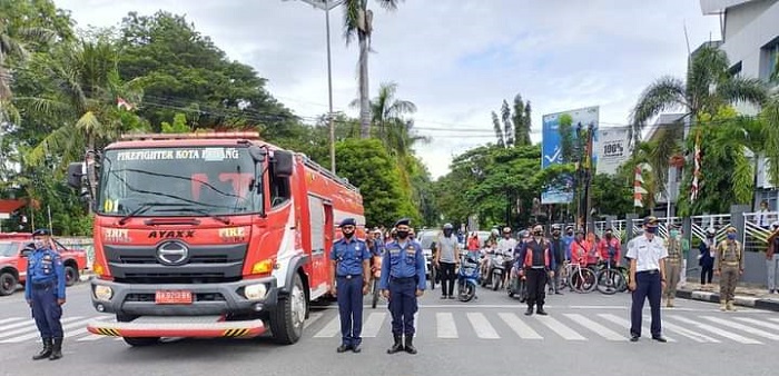 Di Persimpangan Jalan, Detik-detik Proklamasi di Padang Terasa Khidmat 