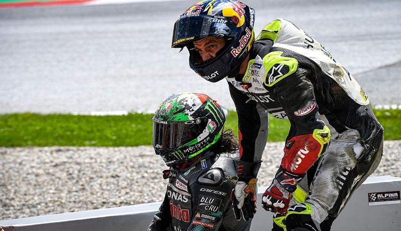 Imbas Tabrakan Horor, Johann Zarco Retak Tulang Lengan dan Harus Dioperasi