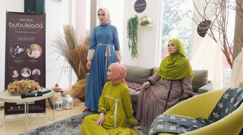 Bertahan di Tengah Pandemi Covid-19, Kursien Karzai Hadirkan Koleksi Terbaru MyClothes