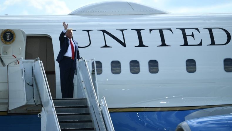 Pesawat Air Force One Dinaiki Donald Trump Nyaris Tabrak Drone
