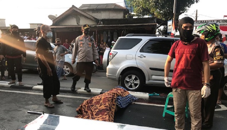 Tertimpa Pohon Tumbang, Pengemudi Ojek Online Tewas di Kebon Jeruk
