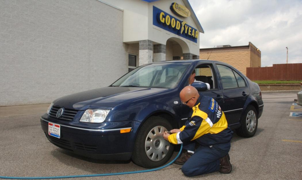 Presiden Trump Serukan Boikot Ban Goodyear terkait Larangan Topi MAGA