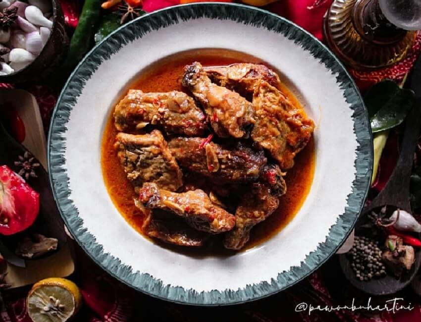 5 Resep Semur Ayam Sederhana, Kelezatannya Ternyata Pakai Rempah-Rempah Ini