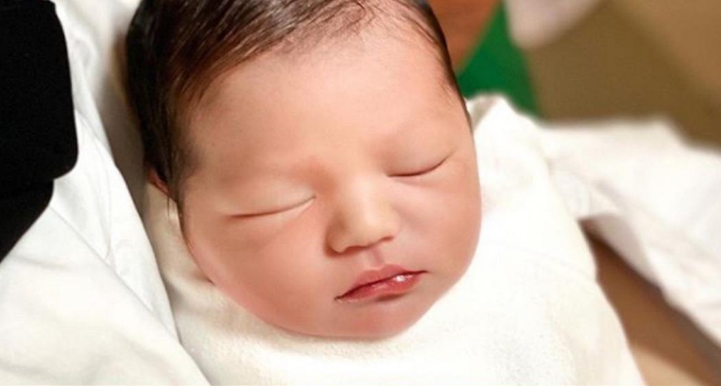 Selamat, Lyra Virna dan Fadlan Dikaruniai Anak Pertama