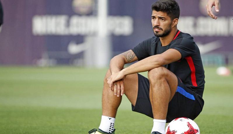 Demi Bertahan di Barcelona, Luis Suarez Rela Jadi Cadangan