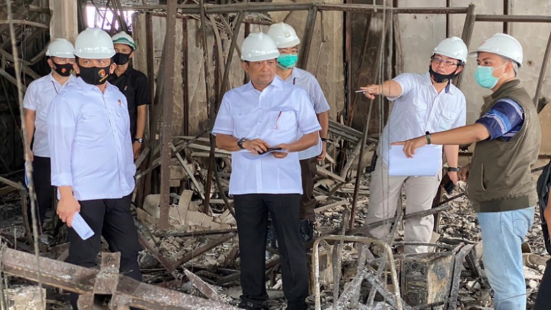 Tim Puslabfor Bawa Abu Arang dari Olah TKP Gedung Kejagung