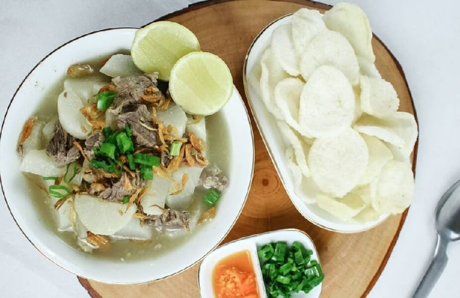 5 Resep Soto Bandung Kuah Bening, Pakai Lobak Terasa Segar