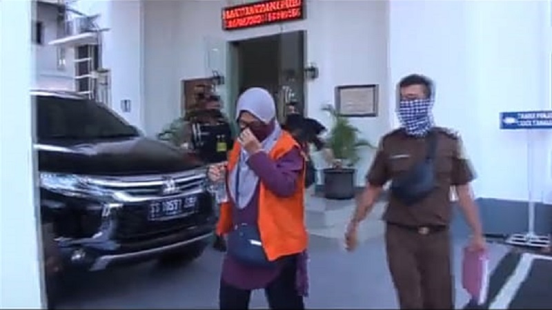 Korupsi Pembangunan Waduk Rp557 Juta, Pensiunan ASN Pemkab Mojokerto Ditahan