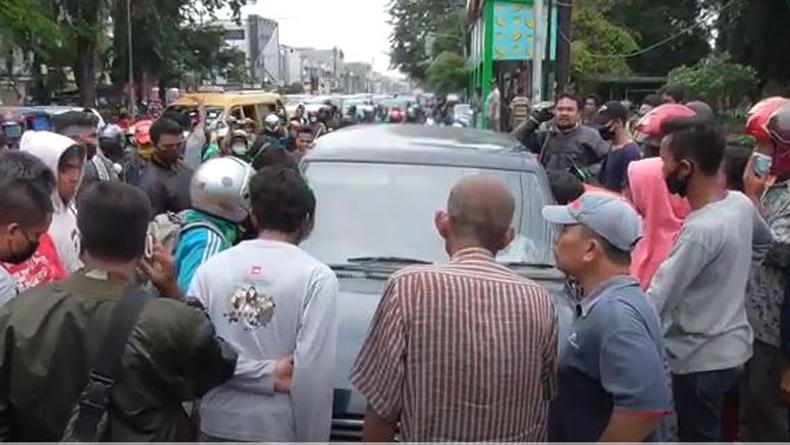 Heboh Suami Istri di Medan Ribut di Jalan, Anak Kabur hingga Nyaris Diamuk Warga