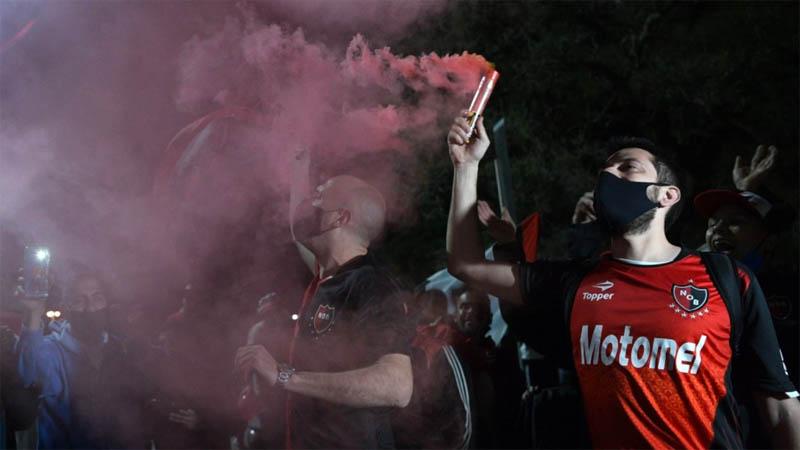 Suporter Newell’s Old Boys Demo Ajak Lionel Messi Pulang Kampung