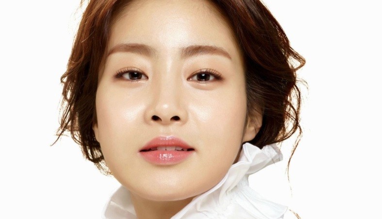 Kang Sora Gelar Pernikahan Tertutup, Suami Bukan Kalangan Selebriti dan Lebih Tua 8 Tahun