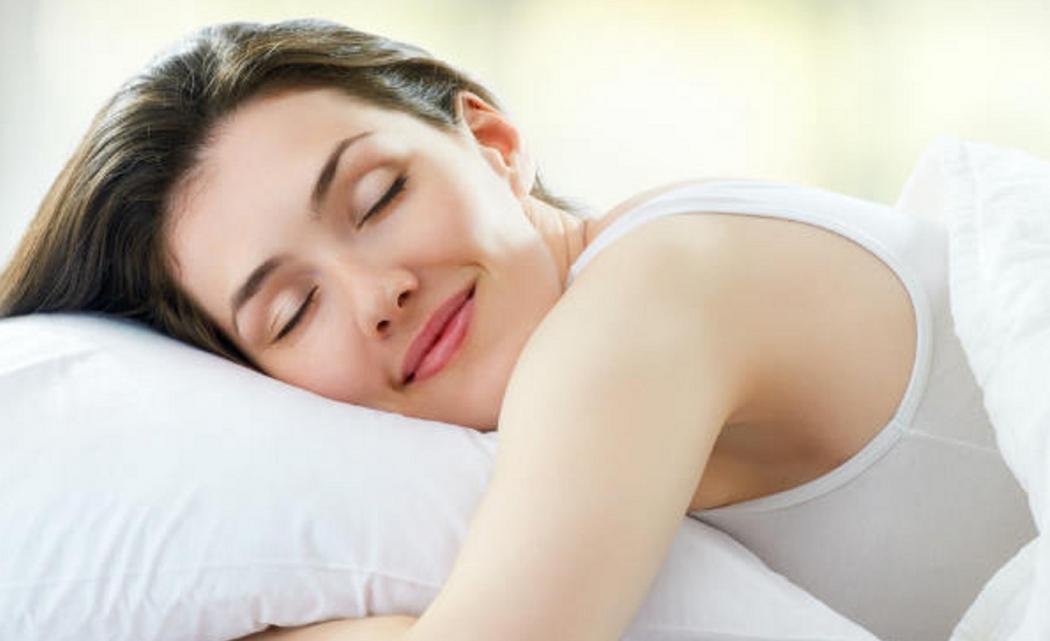 Mau Kualitas Tidur Lebih Baik? Hindari Makan Berlebihan dan Lakukan 3 Kebiasaan Ini