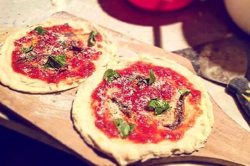 3 Cara Membuat Pizza Homemade ala Restoran, Lembut dan Praktis