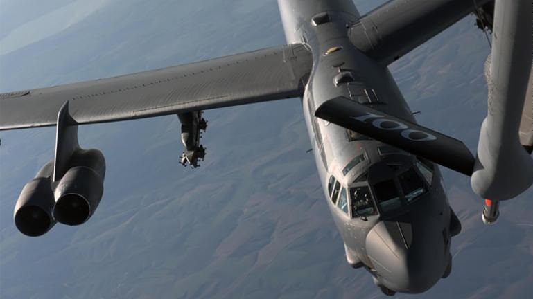 NATO: Pencegatan Jet Tempur Rusia pada Pesawat Pengebom AS Langgar Hukum Internasional